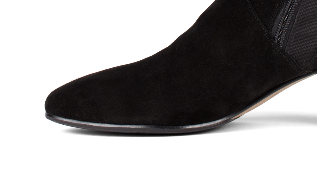 Damenstiefel aus schwarzem Wildleder Detailansicht