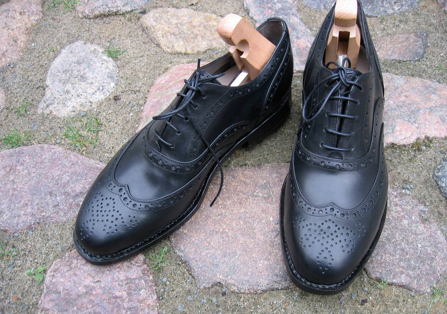 Schwarzer Full Brogue Budapester in bestem Rindleder
